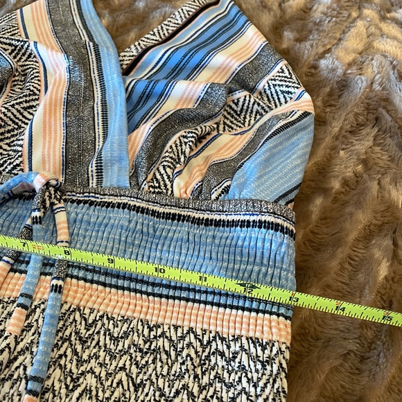 Venus XS fits small too with up to D cup halter jumpsuit EUC with pockets - Picture 9 of 14